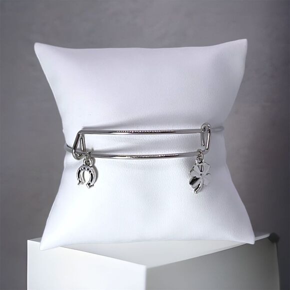 COPY - NWT Wool + Pepper Co. Good Luck Charms Silver Bangle Charm Bracelet - Picture 1 of 3